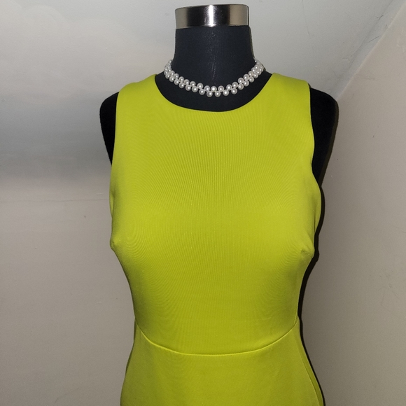 Spense Dresses & Skirts - Spense Lime Green Sheath Dress Size 8